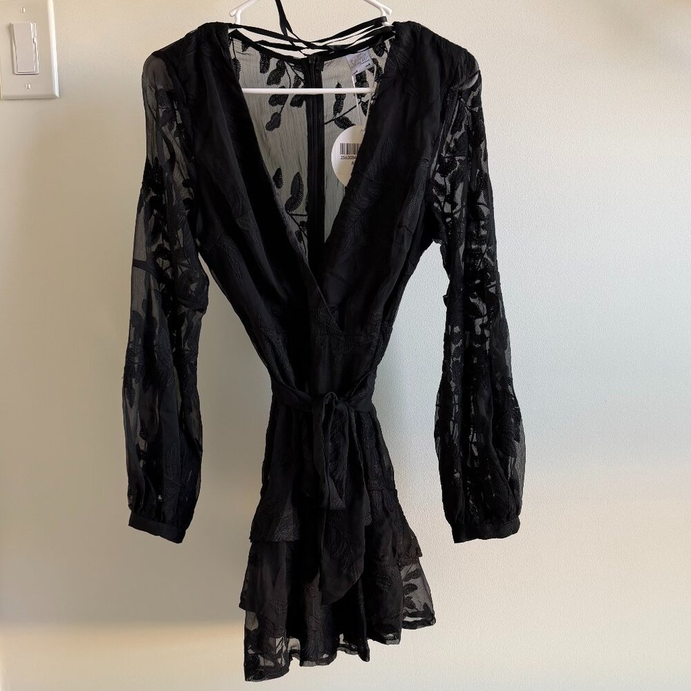 Selfie Leslie Balloon Sleeve Dress Floral Emboridered Black - Sz Small